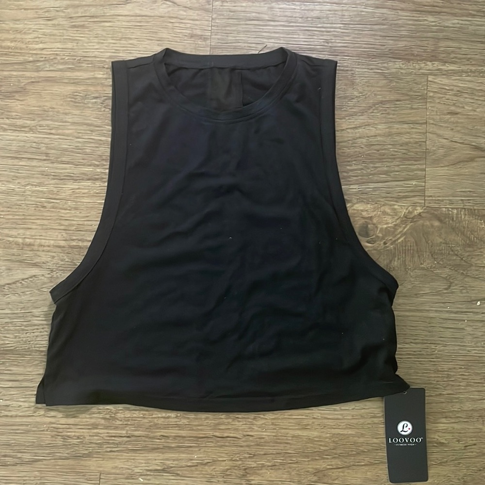 Black active muscle cropped tee with mesh back insert size medium